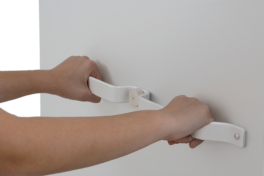 Option chariot-armoire : Poignée de poussé ergonomique à double prise